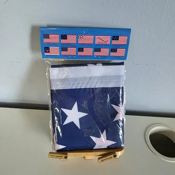 NWT USA Flag 3' x 5' - Picture 3 of 3